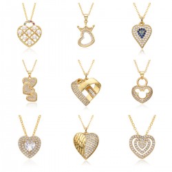 A cross-border bestseller with a niche and light luxury style, this 18K gold-plated copper pendant necklace with slightly zircon pearl inlays and hollow heart designs