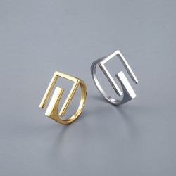 A neutral and cold style open E-letter simple ring with gold and silver hollowed-out rings, featuring a European and American personality design and an ins style