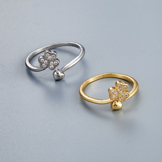 The lucky four-leaf clover diamond-encrusted zircon CZ ring for women in Europe and America is simple, light and luxurious, with a unique and sweet opening design The lucky four-leaf clover diamond-encrusted zircon CZ ring for women in Europe and America is simple, light and luxurious, with a unique and sweet opening design