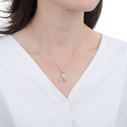 Wholesale of diamond-encrusted zircon petal pendants, necklaces, women's necklaces and InS-style women's collarbone chains in stock for cross-border trade from Europe and America