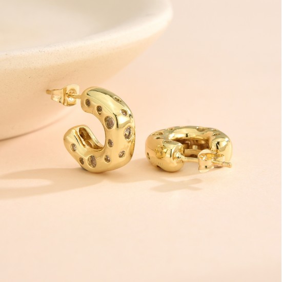 Wholesale of cross-border copper-plated 18K micro-set zircon earrings with a light luxury style for women. Metal earrings and trendy earrings Wholesale of cross-border copper-plated 18K micro-set zircon earrings with a light luxury style for women. Metal earrings and trendy earrings