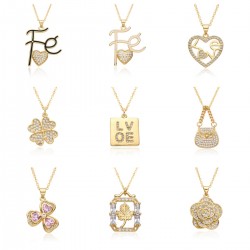 2023 new micro-set niche design heart-shaped necklace factory stock, simple and elegant collarbone pendant