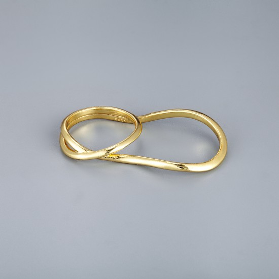 This exaggerated geometric ring from Europe and America features a gold and silver glossy double-ring ring with an opening design that can be adjusted in an ins style This exaggerated geometric ring from Europe and America features a gold and silver glossy double-ring ring with an opening design that can be adjusted in an ins style